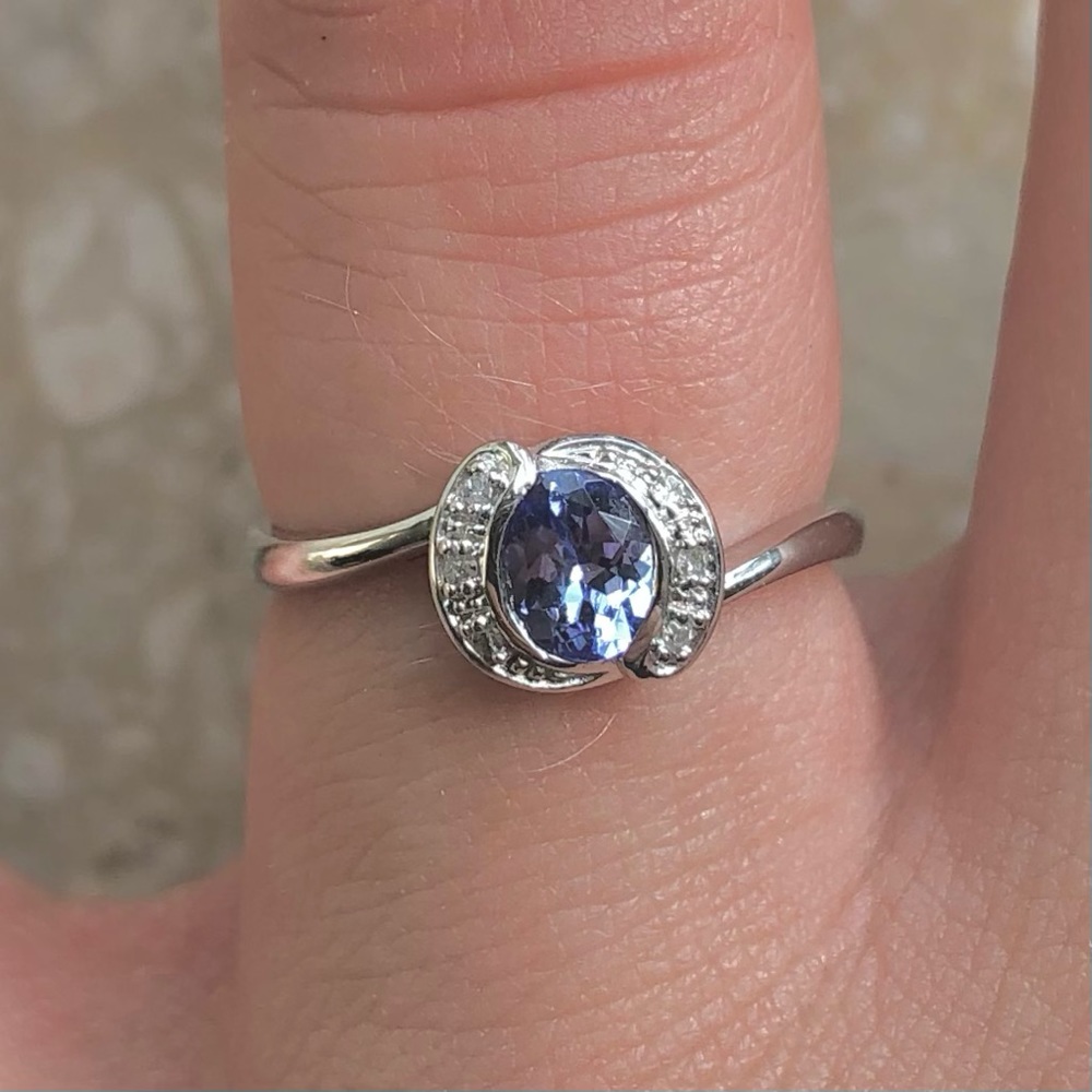 Tanzanite Diamond Halo White Gold Vintage Ring